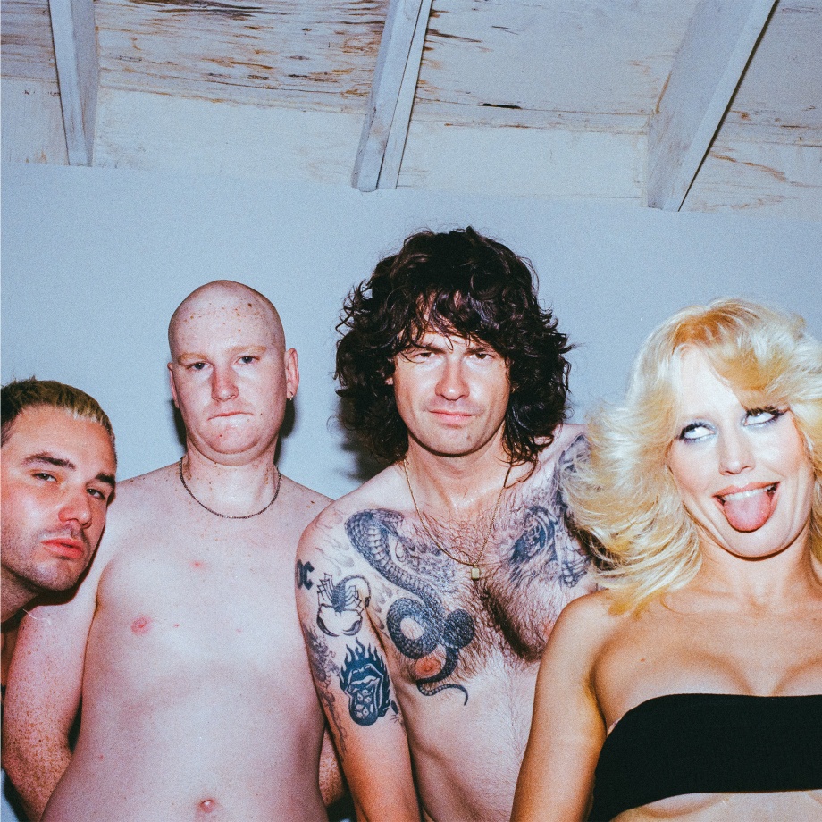 Amyl and The Sniffers