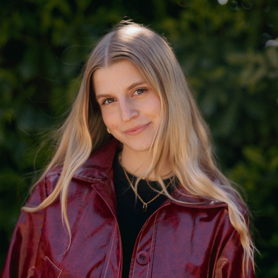 Nona Van Braeckel